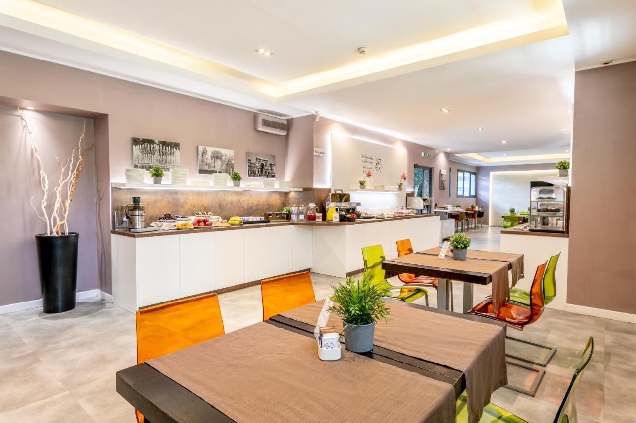 Acca Palace Aa Hotels Milano Ngoại thất bức ảnh